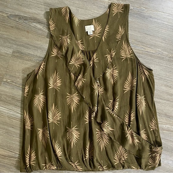a new day Tops - NWOT - A New Day Tropical Green Sleeveless Shirt